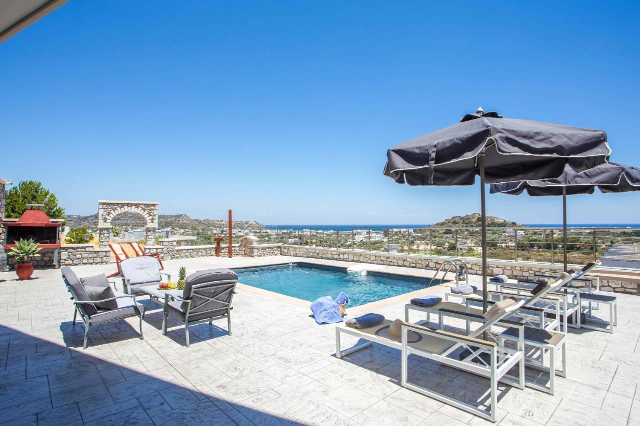 Des & Coo Luxury Villa With Private Pool Φαληράκι Εξωτερικό φωτογραφία