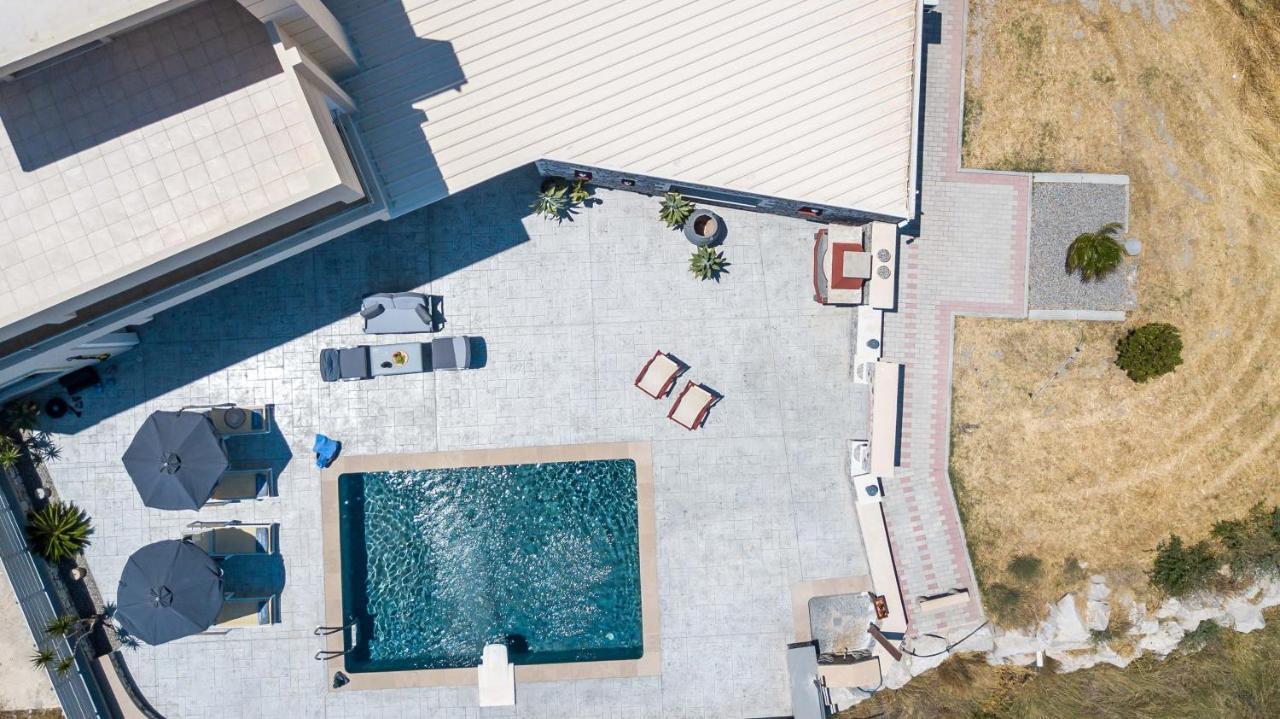 Des & Coo Luxury Villa With Private Pool Φαληράκι Εξωτερικό φωτογραφία